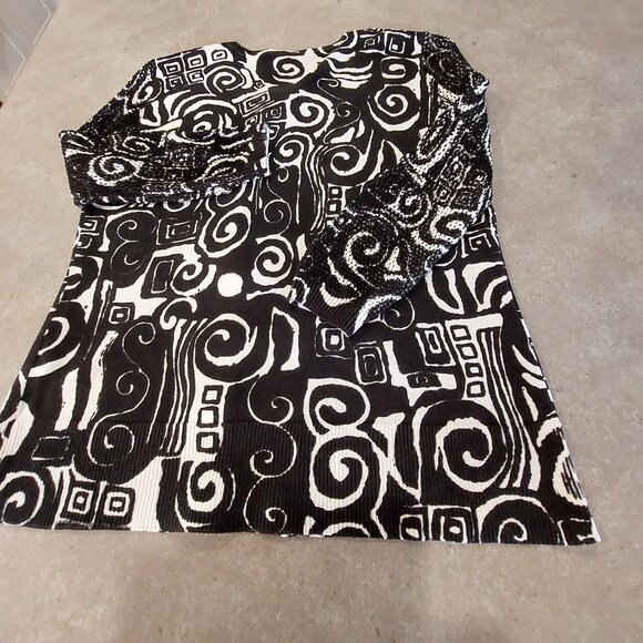 NYGARD COLLECTION Women's Geometric Print Cardigan w/Beading - Black/White  SML - Picture 11 of 12